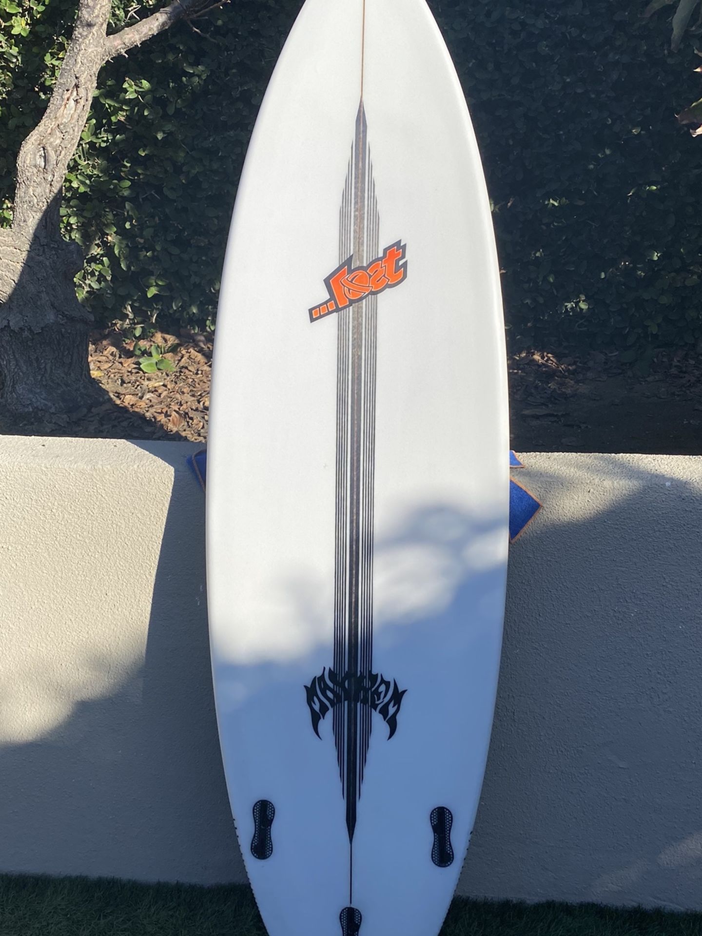 Lost Surfboard - El Patron Round