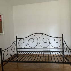 Metal Daybed