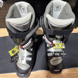 Women Ski Boots Salomon Size 7