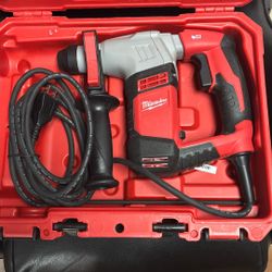 Milwaukee 5/8” Rotary Hammer