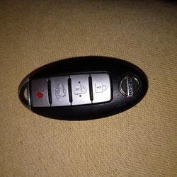 07 Altima Key Fob With Key 