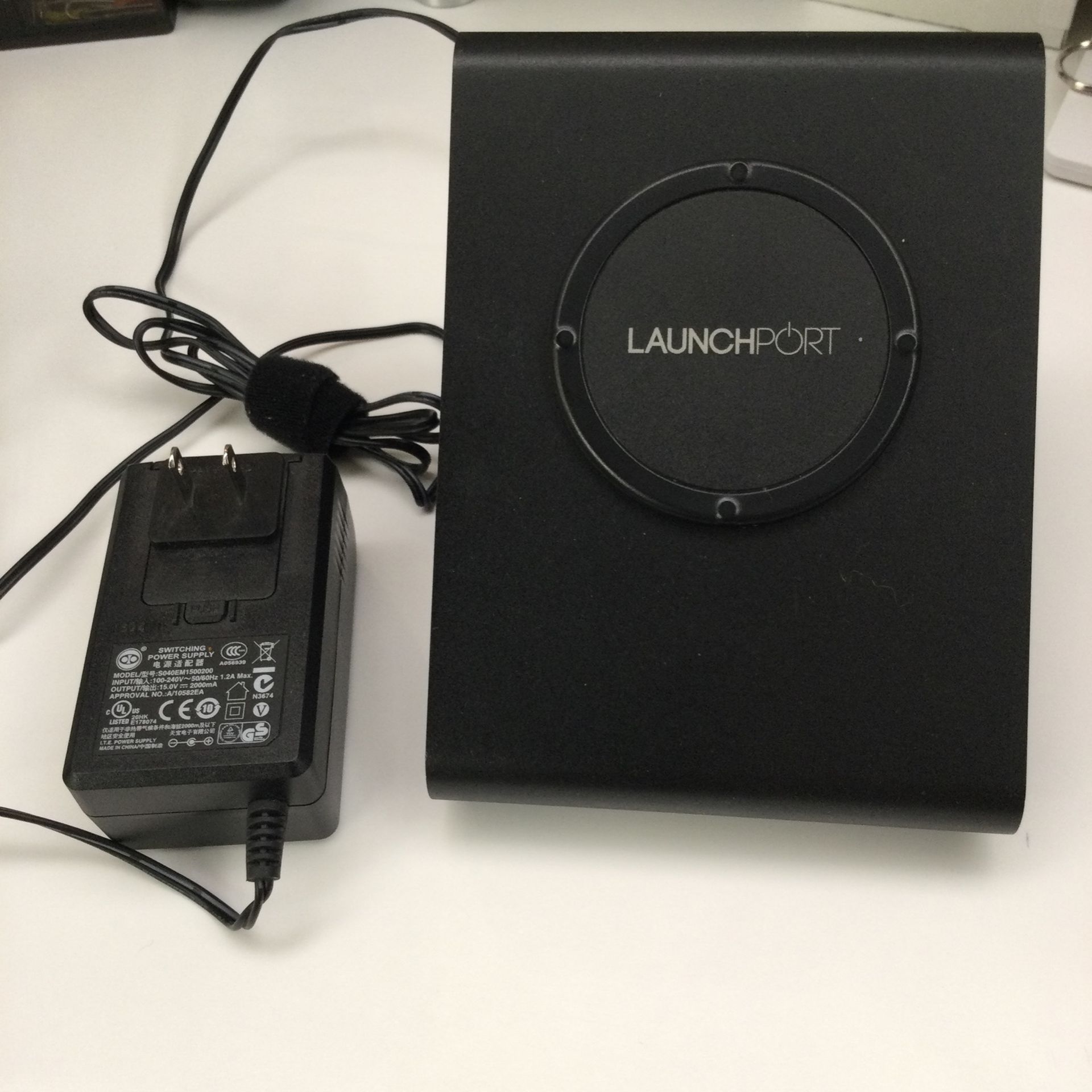 Launchport iPad Charging Base Station, AC Adapter, and iPad Mini AM.2 Sleeve