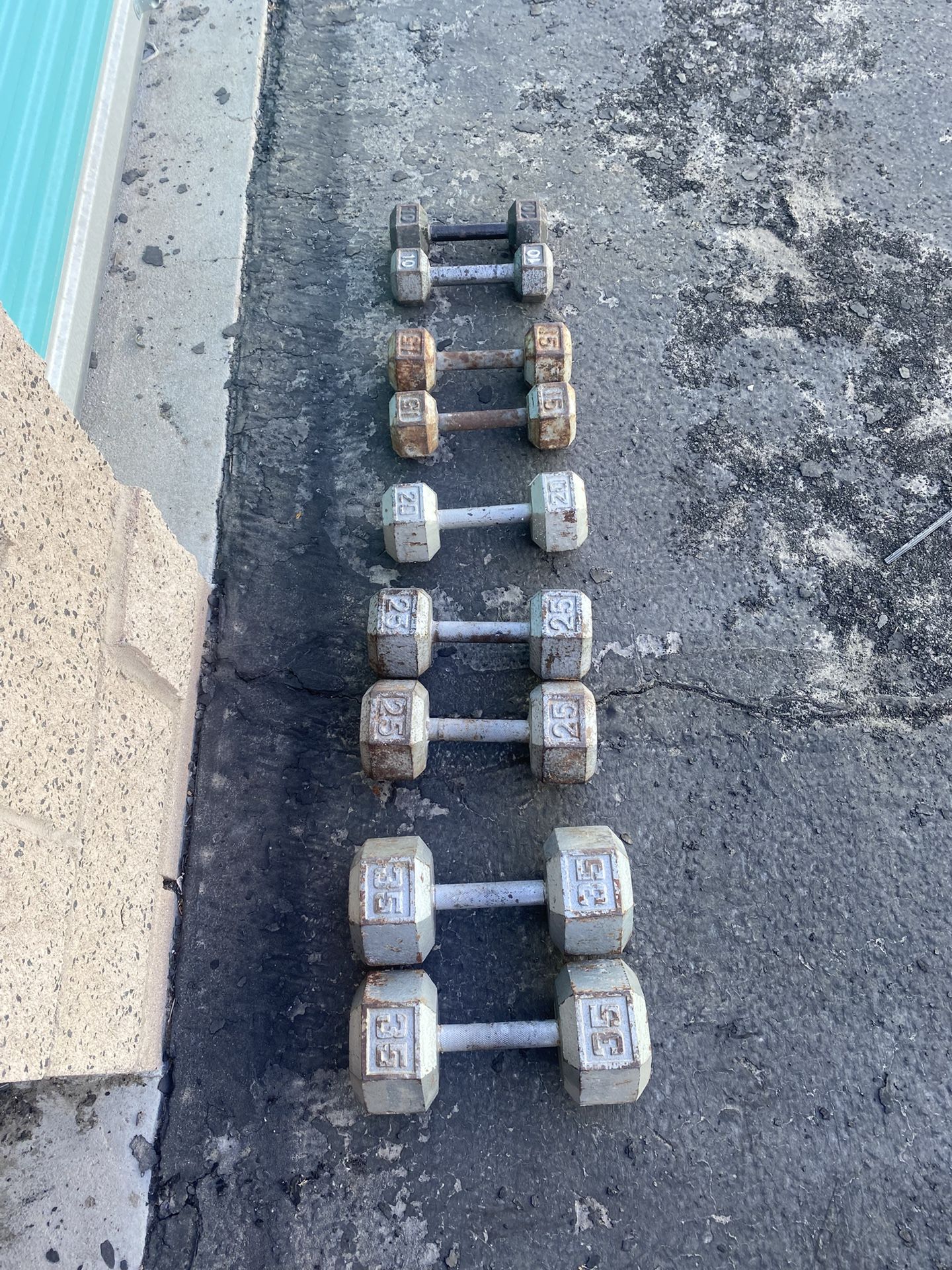 Iron Cast Dumbbells