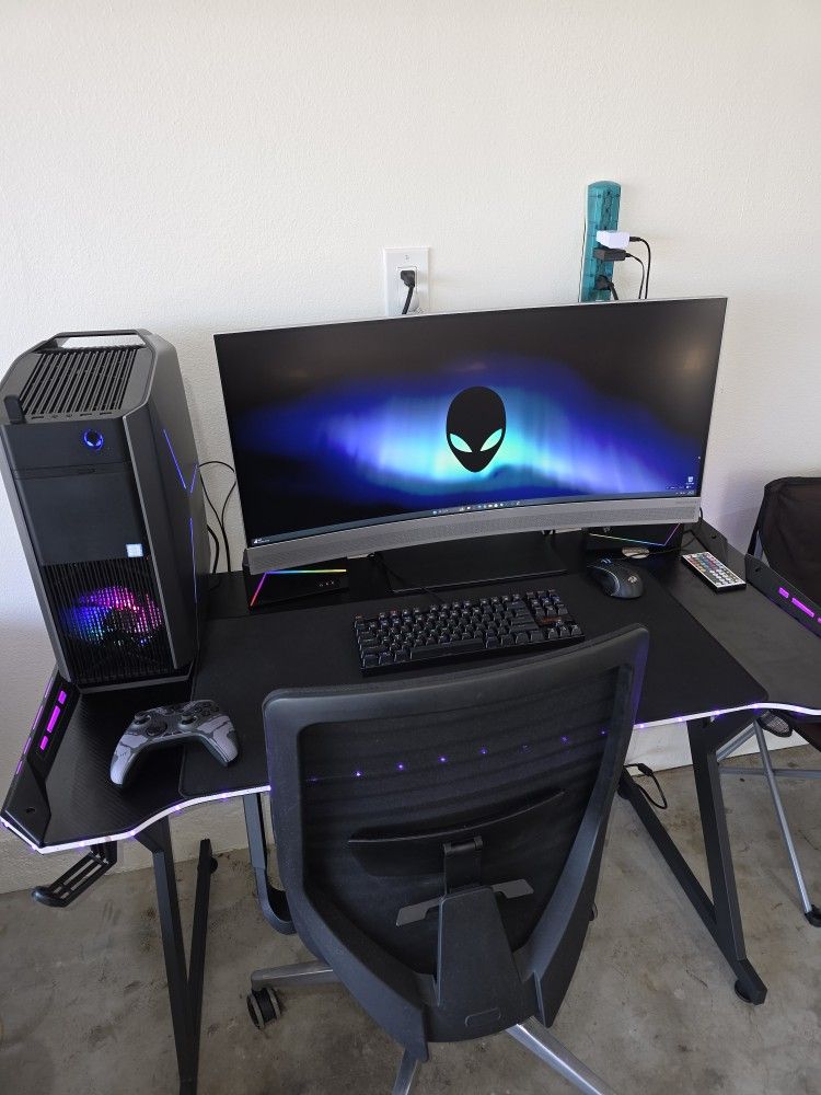 Alienware Aurora R6 i7 7700 16gb ddr4 2tb Hdd 256gb Nvme 256gb Ssd GeForce Rtx 3050 8gb 34" monitor