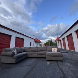 Spacious Ashley Sectional ( Delivery Offered ! )