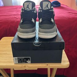 Air Jordan 4 Retro Fear 2024 Size 10 NEED GONE ASAP Listening To Offers