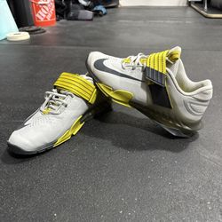 Nike Savaleos, Mens Size 9