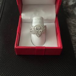10K WHITE GOLD 2 CTTW DIAMOND RING SIZE6