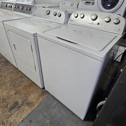WHIRLPOOL WASHER AND DRYER SET 