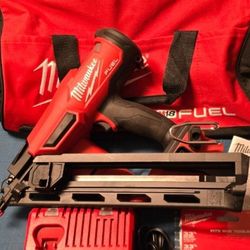 Milwaukee FUEL Brushless Cordless Gen II 15-Gauge Angled Finish Nailer Kit 2.0Ah/Charger  NEW No Low Ball Offers/Trades Pick up Burien Yes Available 