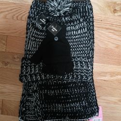NEW. 3pc. Winter Set. Hat, Scarf , Gloves