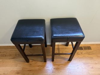 2 Barstools