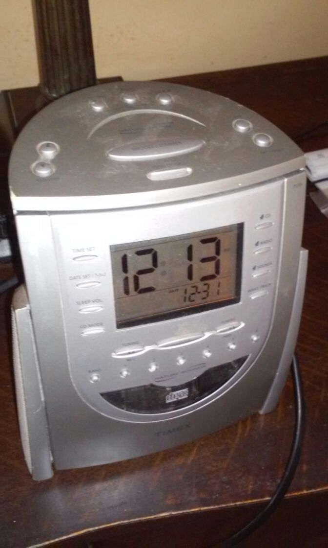 Cd radio. Reloj