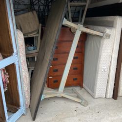 Hard Wood Dining Room Table And 6 Chairs