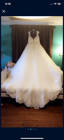 Wedding dress