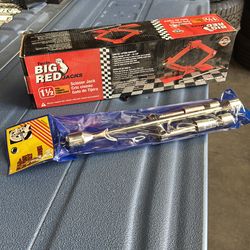 Brand new automotive, spare tire jack and tool universal the jack and tool together49.95$