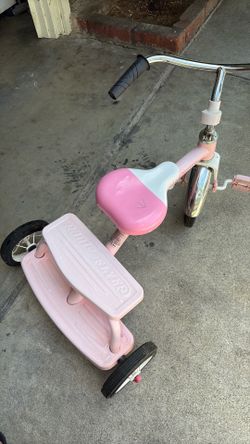 Classic pink tricycle
