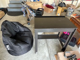 Free items | Desk Stool Stand Mugs