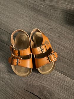 Toddle size 5 brown sandals
