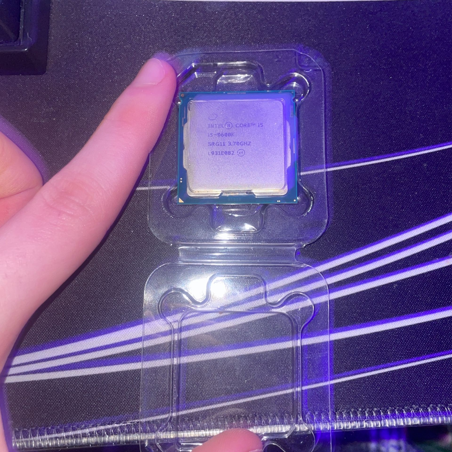 Intel core I5 9600k processor/CPU 3.70 ghz base clock