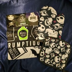 NBC Apron/ Oven mitts