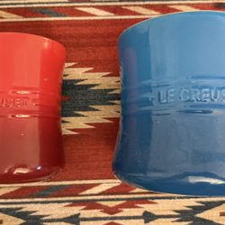 Le Creuset Stoneware Utensil Crocks – Red & Blue (Set of 2)