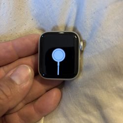 Apple Watch Series SE 2nd Gen 40mm
