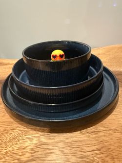 Premium 24-piece stoneware dinnerware set in excellent condition. Originally $190 + tax.