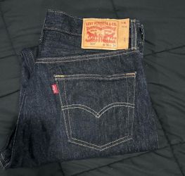 Black and Gold Levi's 501