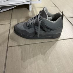 Jordan 4 