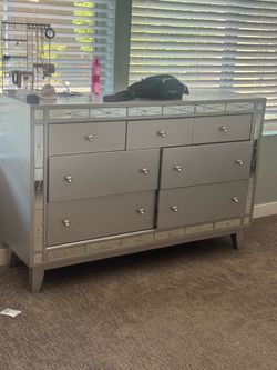 Dresser , chest, 2 in tables