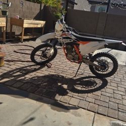 K4 250 Kayo Bike. Fox white Large boots And Helmet.