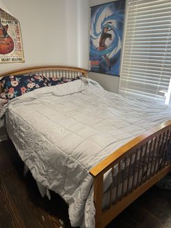 Queen Bed With Mattresses