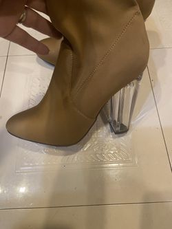 New Stylish Boots Size 8