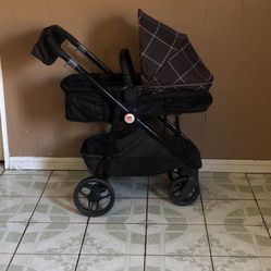 GB STROLLER AND BASSINET 2 IN 1