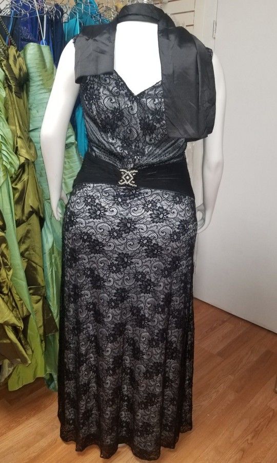 SALE Formal Dresses 50 Discount for Sale in Yorba Linda, CA OfferUp