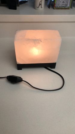 Salt lamp with dimmer switch
