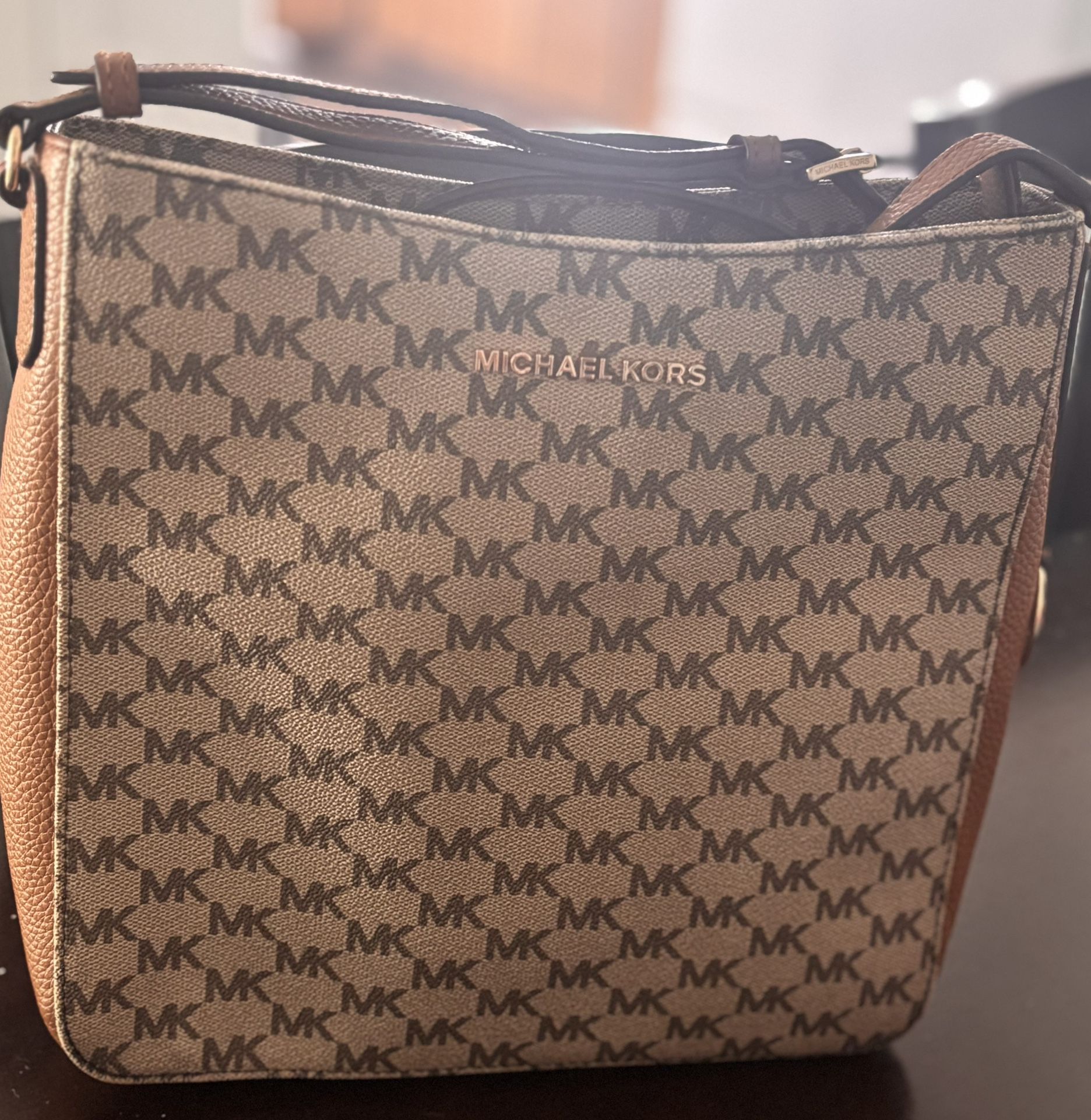 Michael Kors Jet Travel Large Messenger Bag