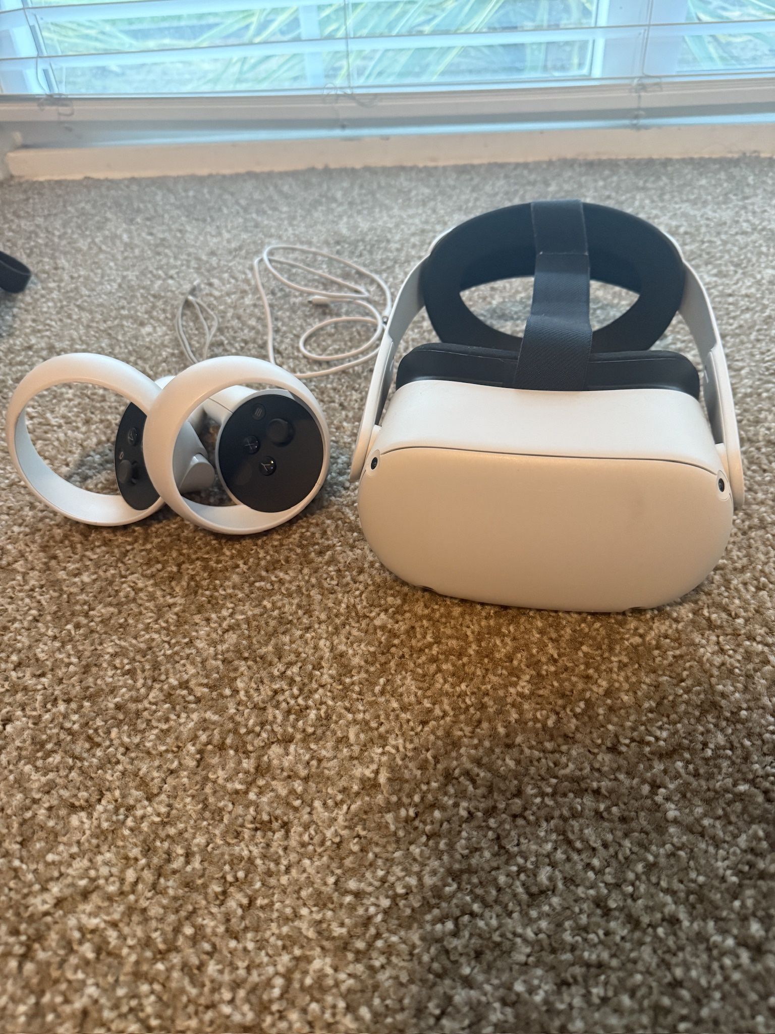 Oculus Quest 2 VR Headset