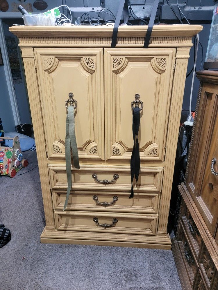 Armoire