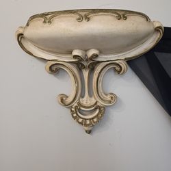 Universal Wall Decor