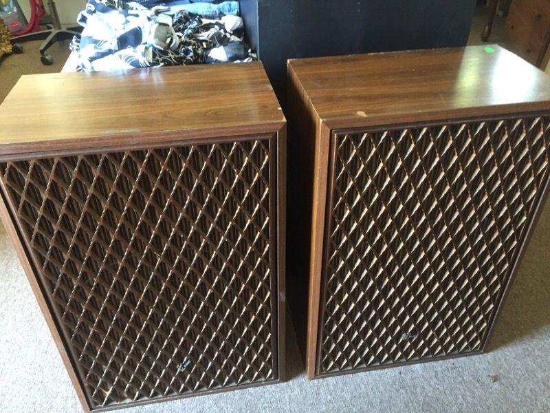 Vintage Sansui SP-7500X floor speakers