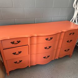 French Dresser