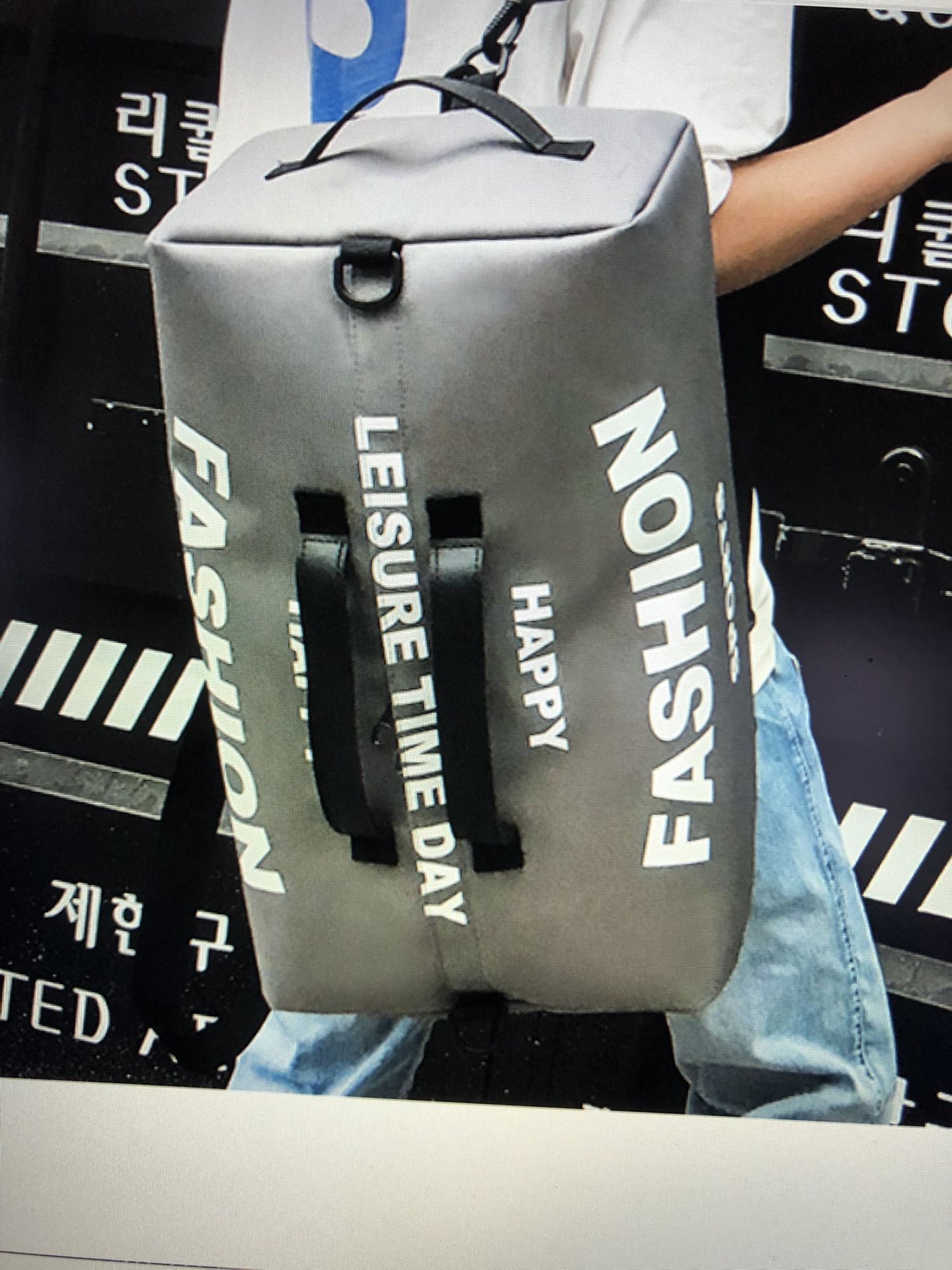 *NWT* Duffle weekender Travel Bag - Sample sale