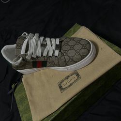 Gucci Shoes Size 9.5