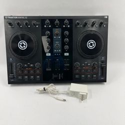 Native Instruments Traktor Kontrol S2 MK1 2-Channel DJ controller