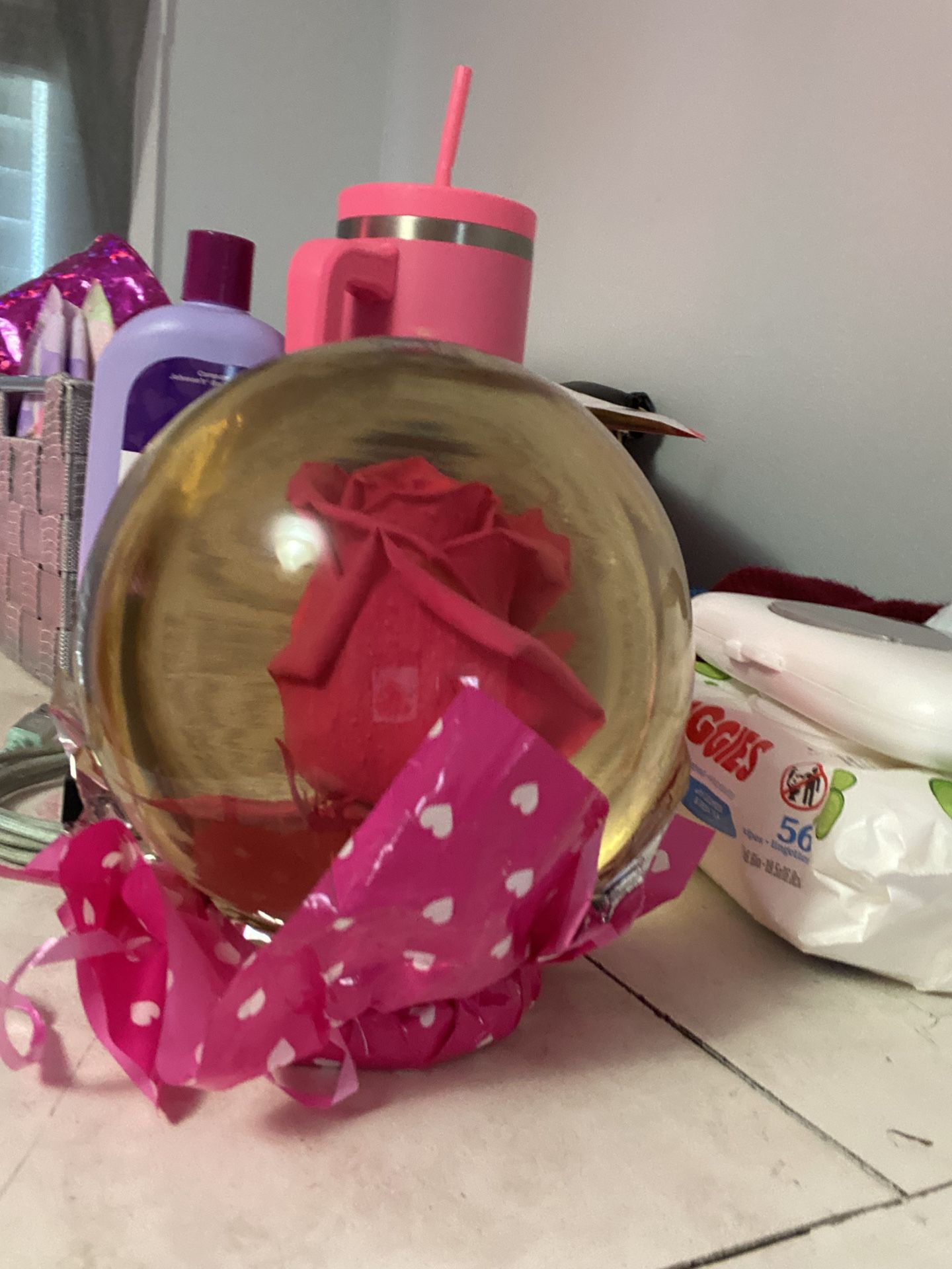 Rose Snow globe