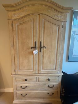 Armoire