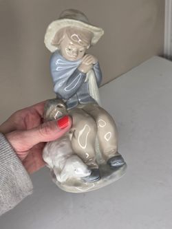 Lladro Porcelain Shepherd Boy Sitting With Baby Lamb Figurine Made In Spain