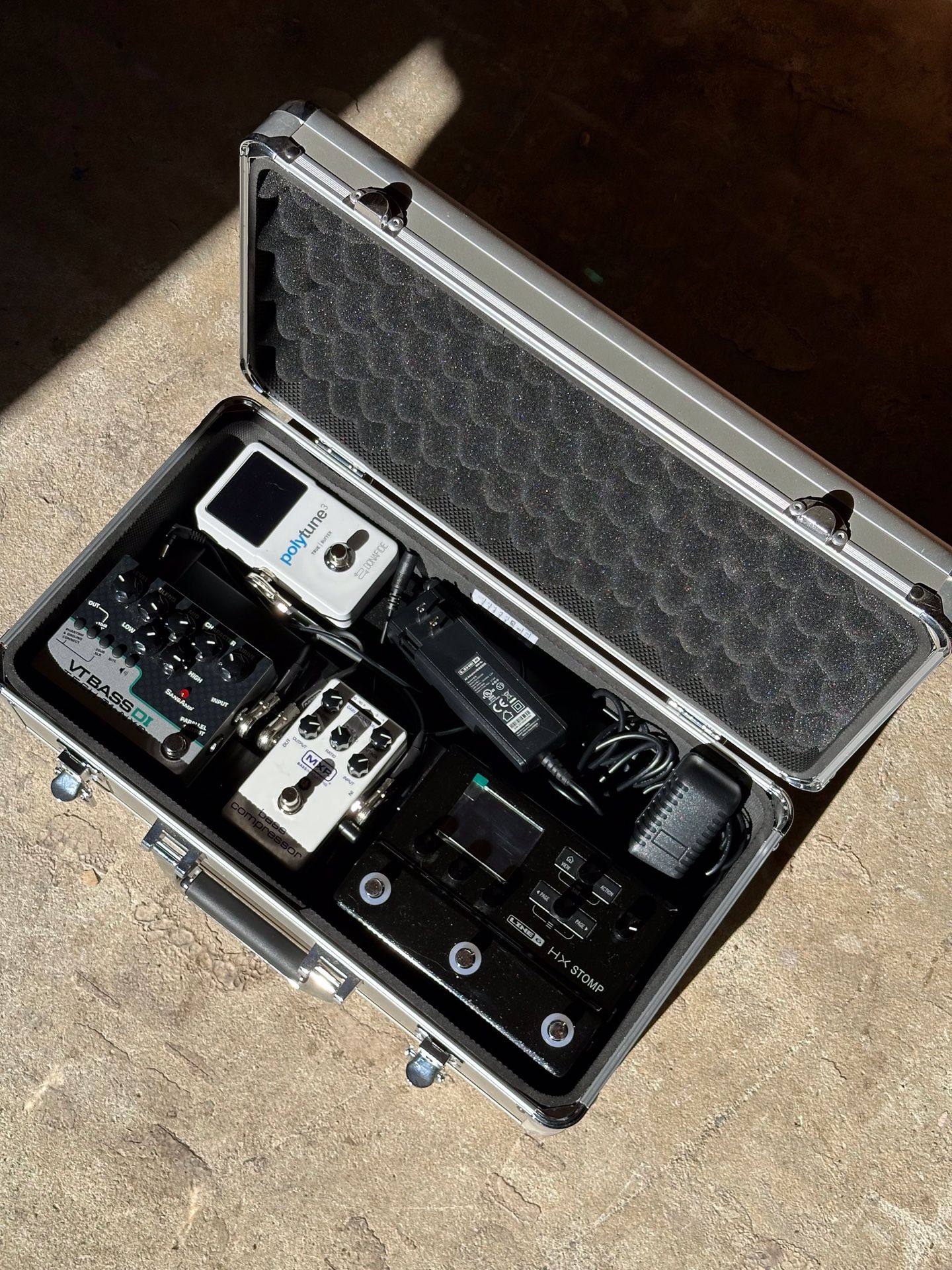 Guitar & Bass Pedal Board & Case - $1,000 Bundle Brand New